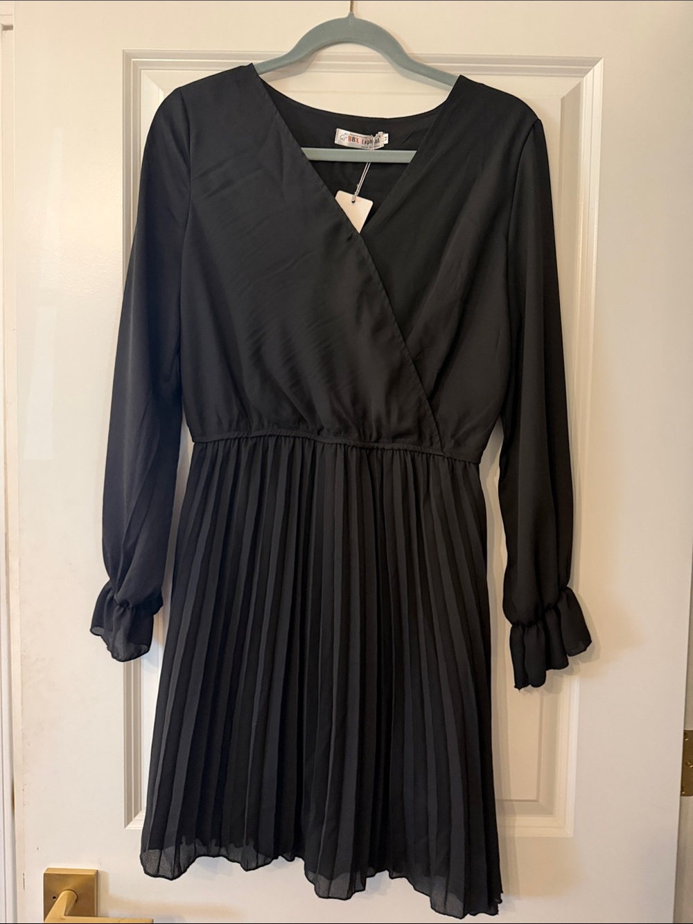 Black Long-Sleeve Pleated Wrap Dress size Med NWT